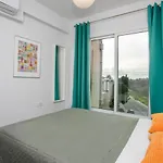 Lovely & Stylish! 3br Specious Penthouse-serenity Skyview Apartment *