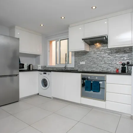 Lovely & Stylish! 3br Specious Penthouse-serenity Skyview