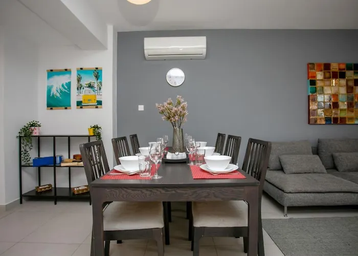 Lovely & Stylish! 3br Specious Penthouse-serenity Skyview *